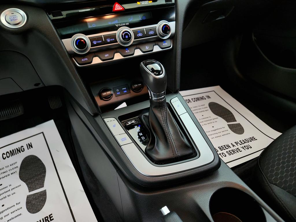 2020 Hyundai Elantra Value Edition photo
