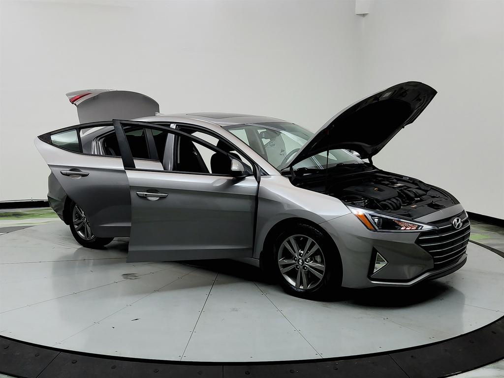 2020 Hyundai Elantra Value Edition photo