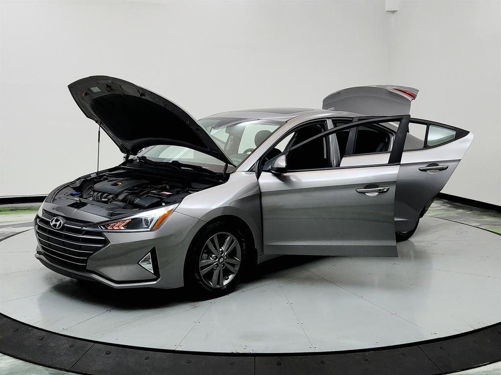 2020 Hyundai Elantra Value Edition photo