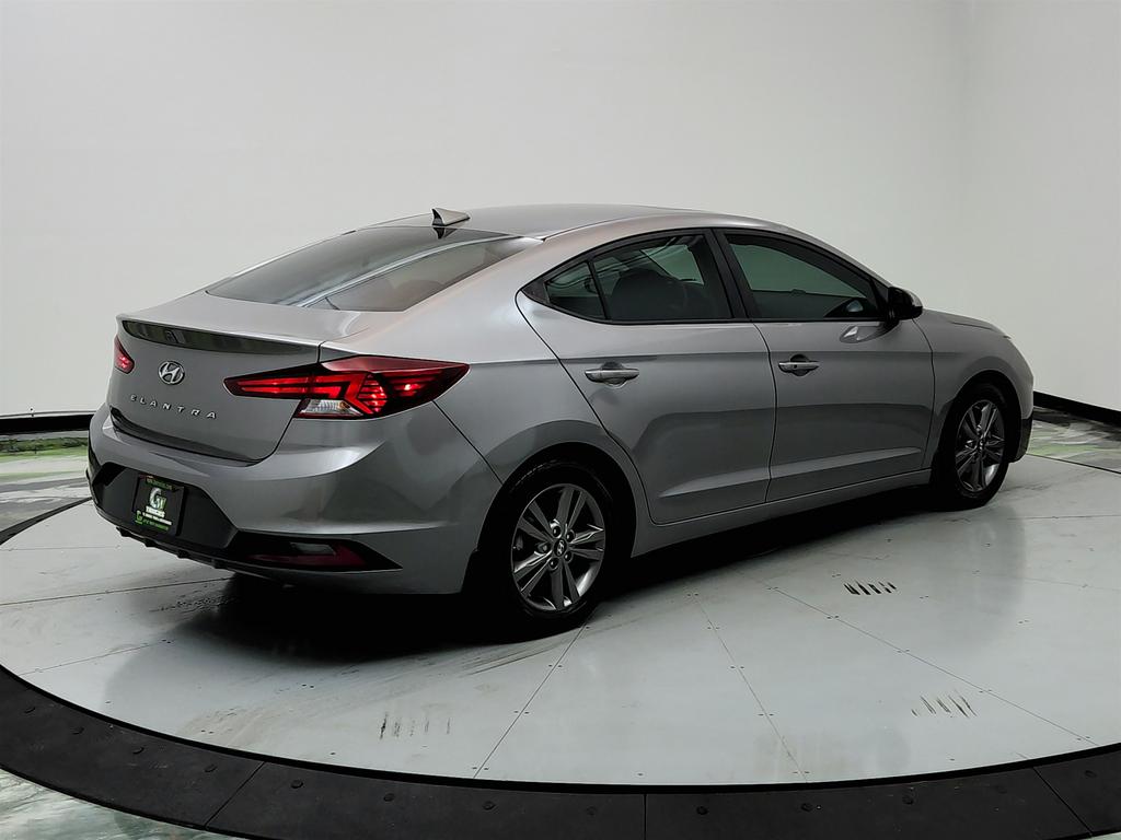 2020 Hyundai Elantra Value Edition photo