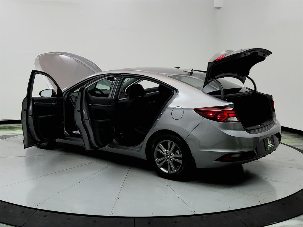 2020 Hyundai Elantra Value Edition photo