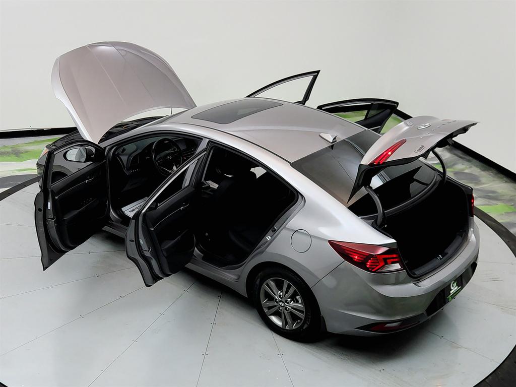 2020 Hyundai Elantra Value Edition photo