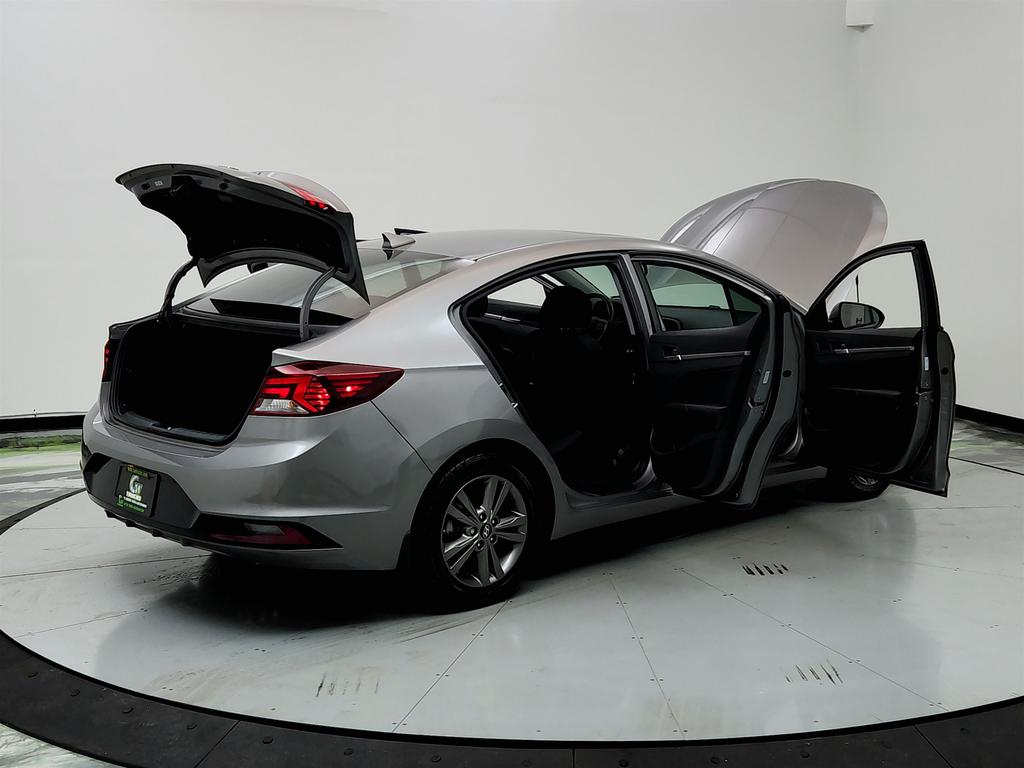 2020 Hyundai Elantra Value Edition photo