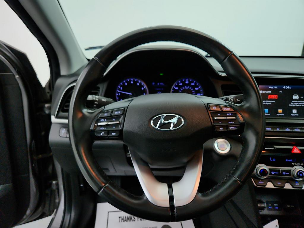 2020 Hyundai Elantra Value Edition photo