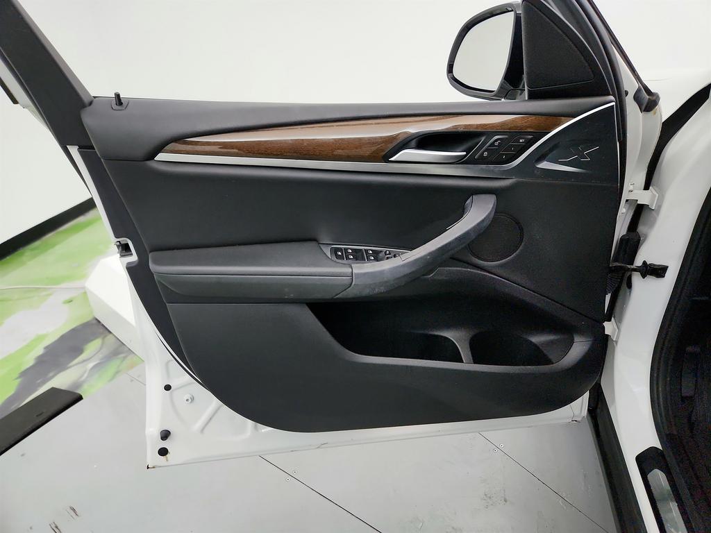 2019 BMW X3 Sdrive30i photo