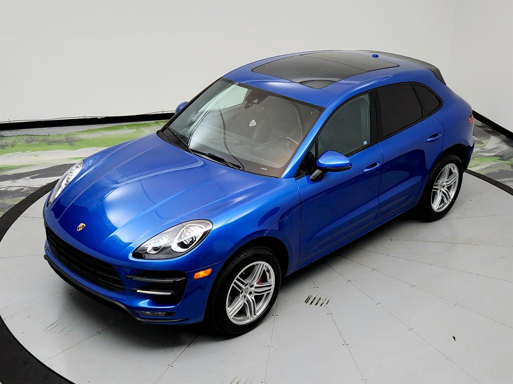 2017 Porsche Macan Turbo photo