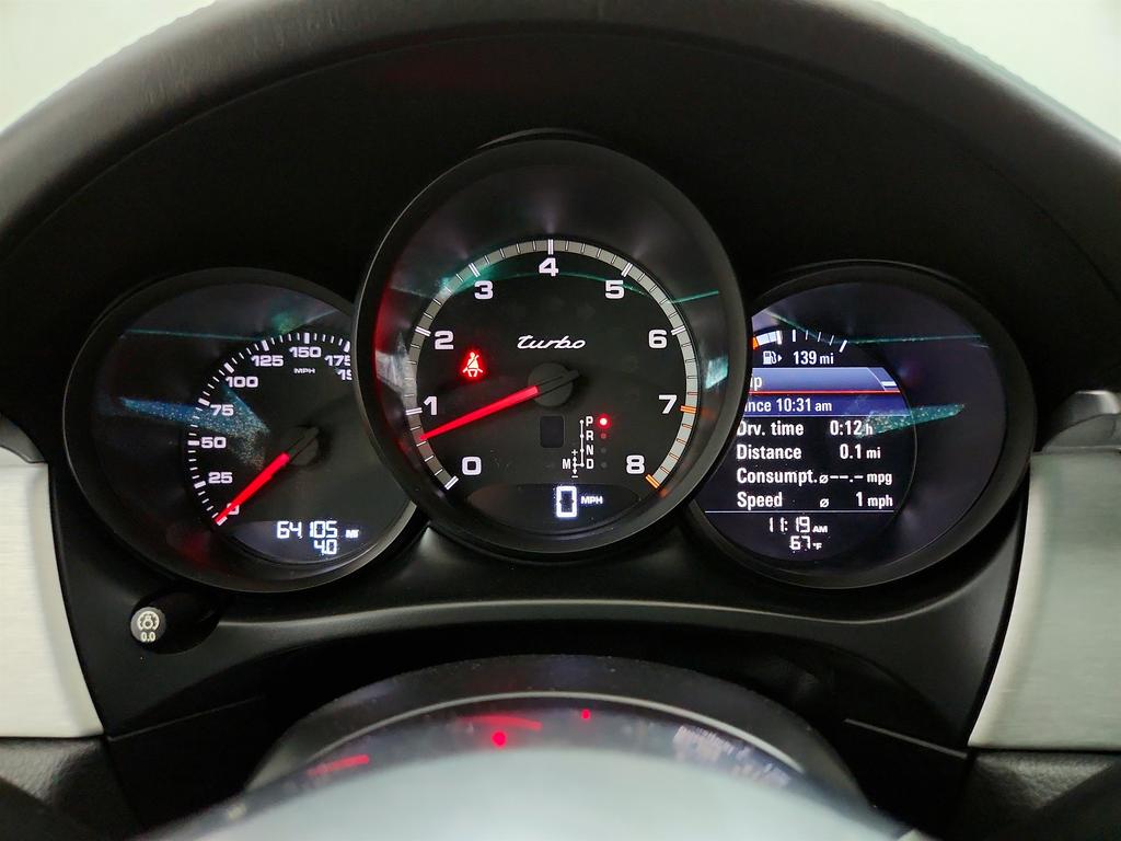 2017 Porsche Macan Turbo photo