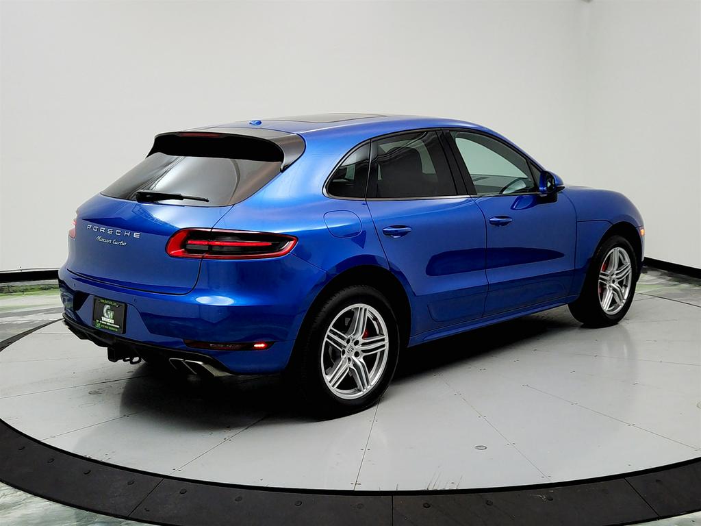 2017 Porsche Macan Turbo photo