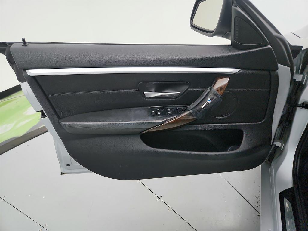 2016 BMW 4-Series 428xi Gran Coupe photo