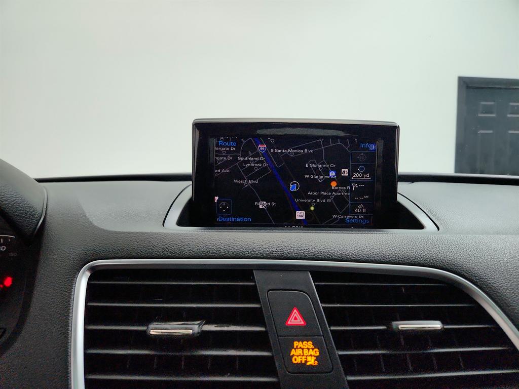 2016 Audi Q3 Prestige photo