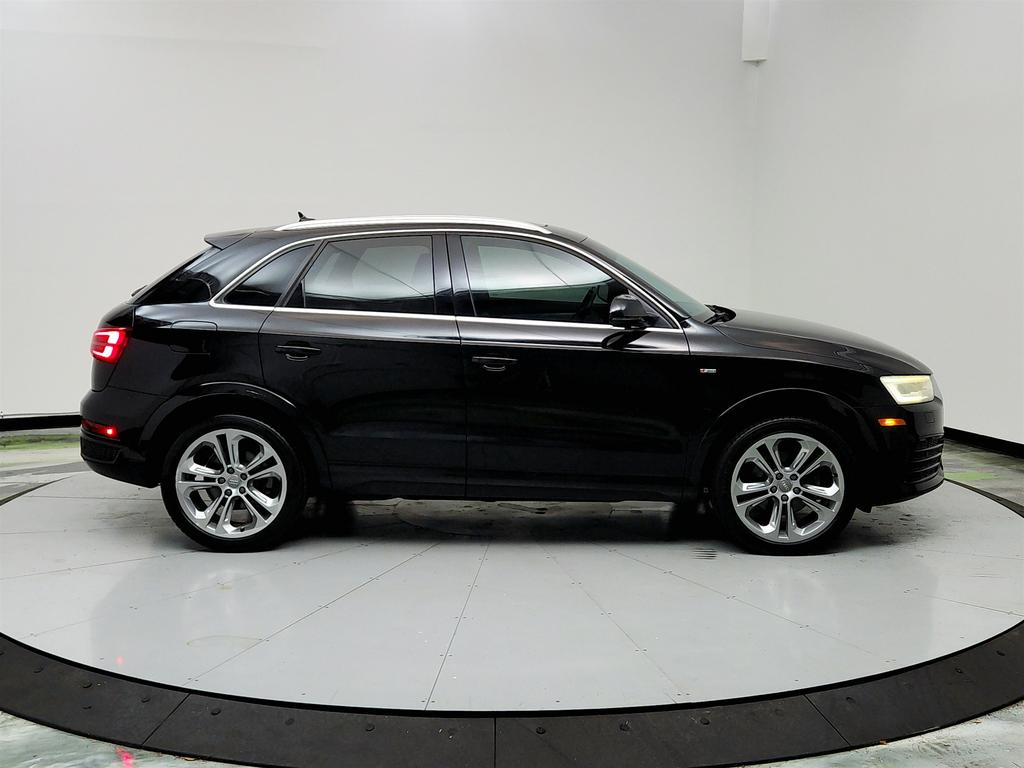 2016 Audi Q3 Prestige photo