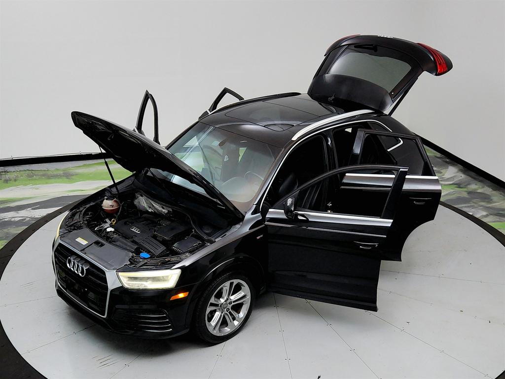 2016 Audi Q3 Prestige photo