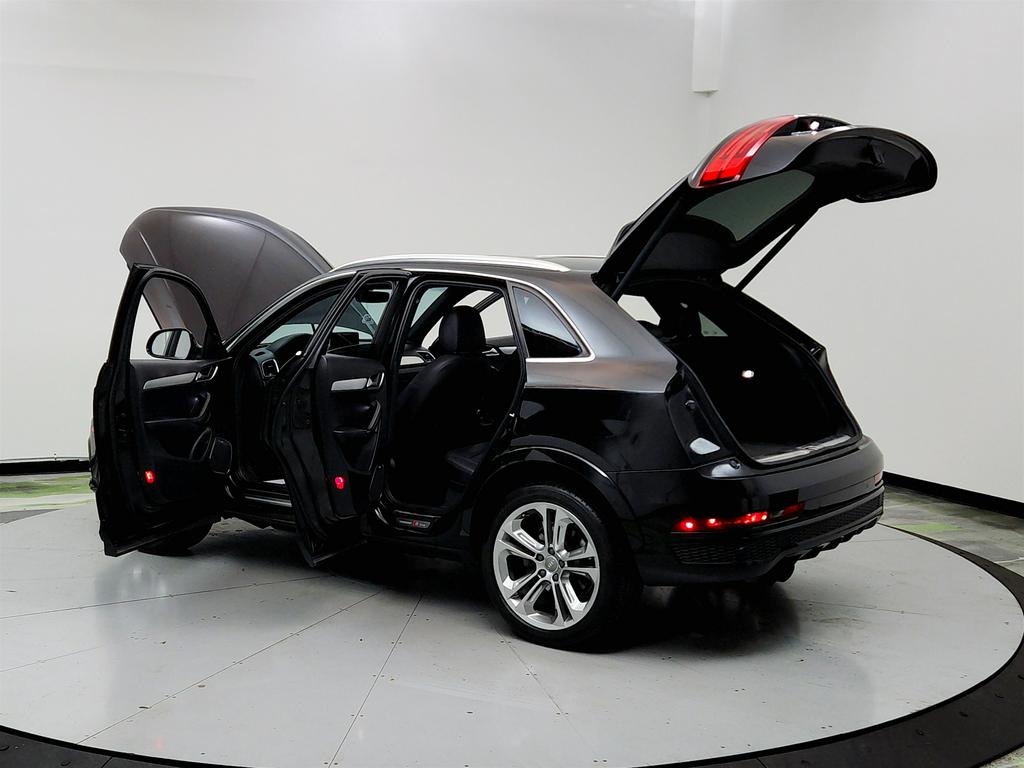 2016 Audi Q3 Prestige photo