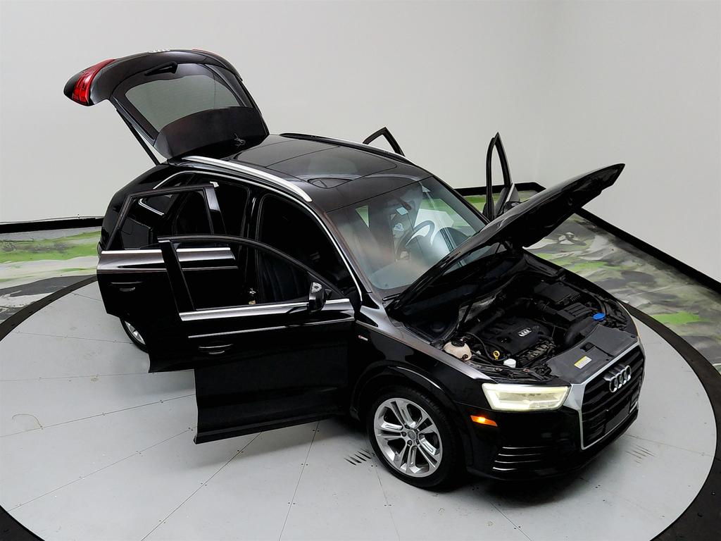 2016 Audi Q3 Prestige photo
