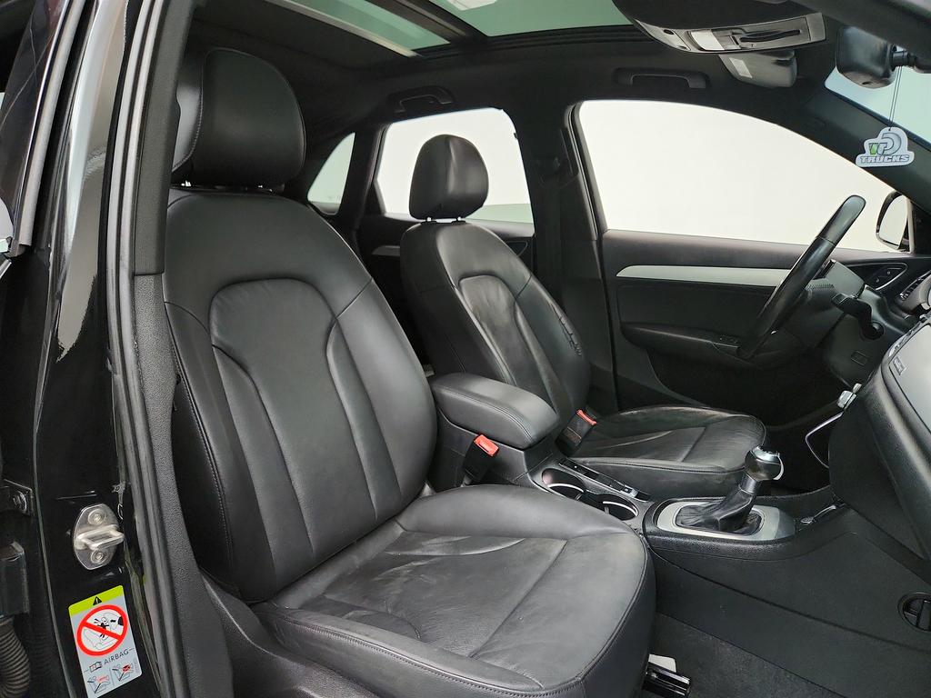 2016 Audi Q3 Prestige photo