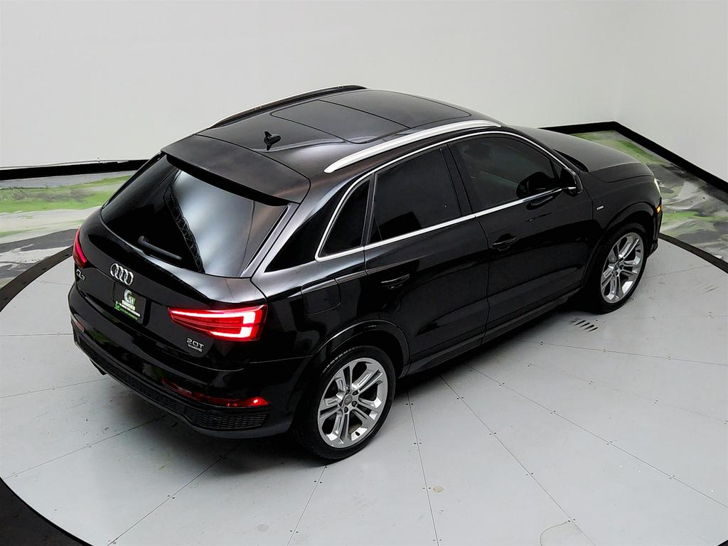2016 Audi Q3 Prestige photo