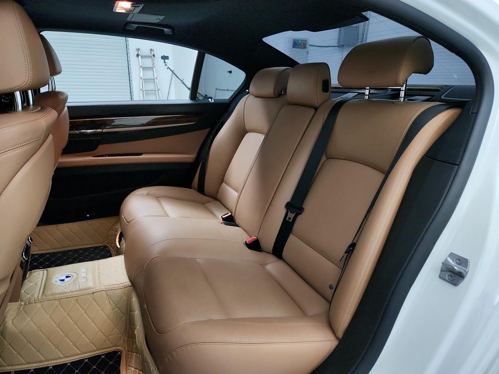 2015 BMW 7-Series 740li photo