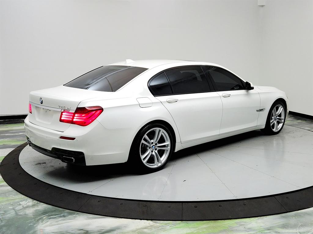 2015 BMW 7-Series 740li photo