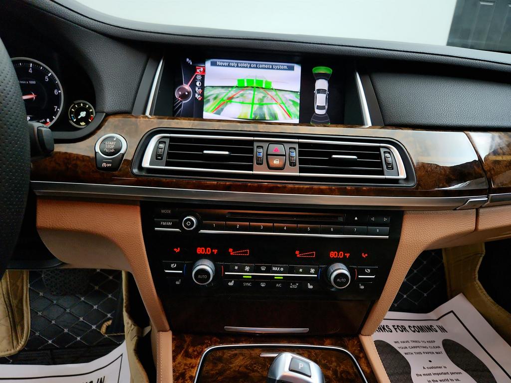 2015 BMW 7-Series 740li photo
