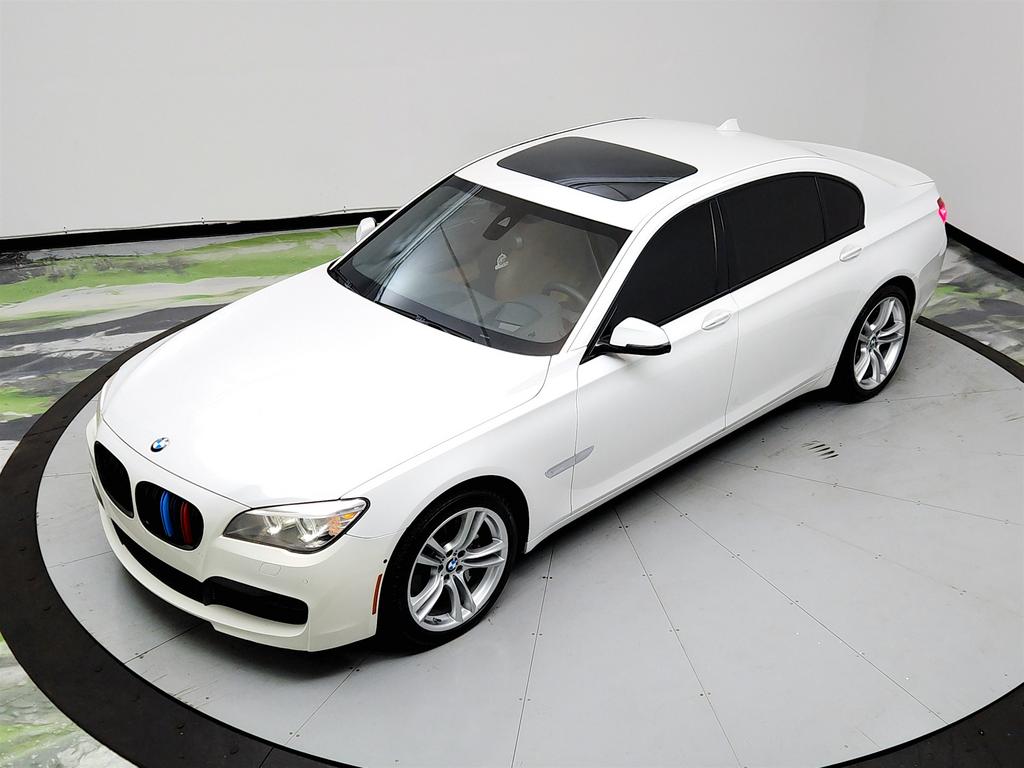 2015 BMW 7-Series 740li photo