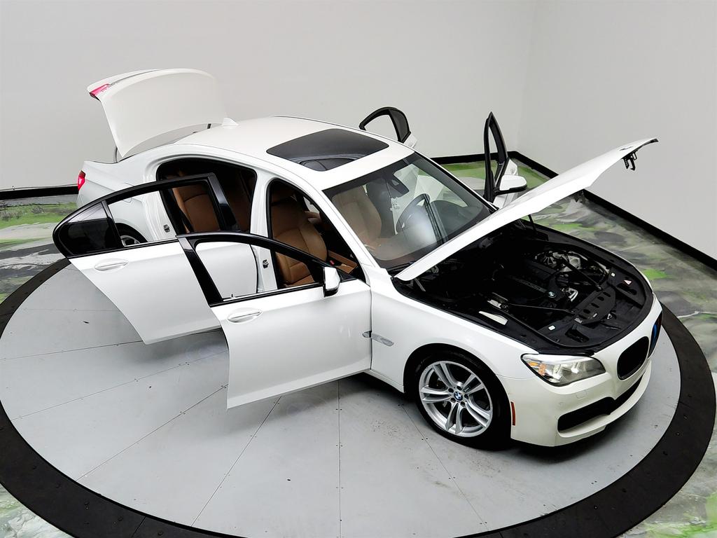 2015 BMW 7-Series 740li photo