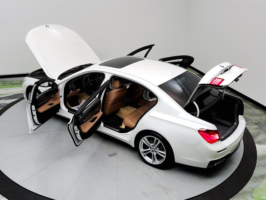 2015 BMW 7-Series 740li photo