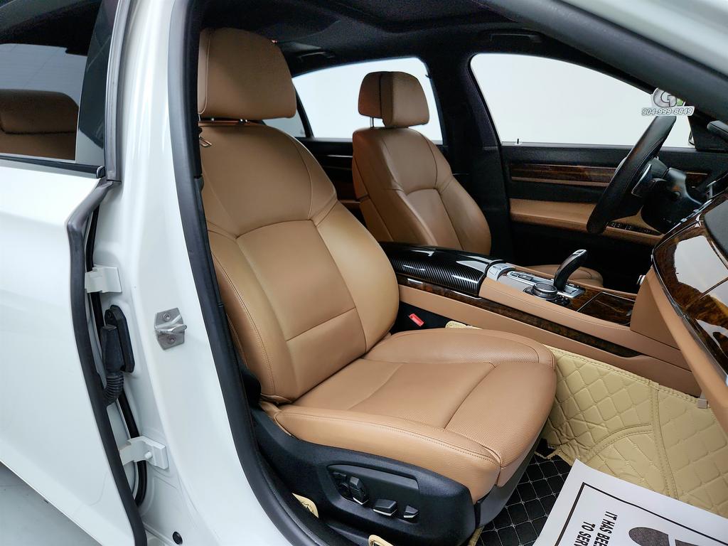 2015 BMW 7-Series 740li photo