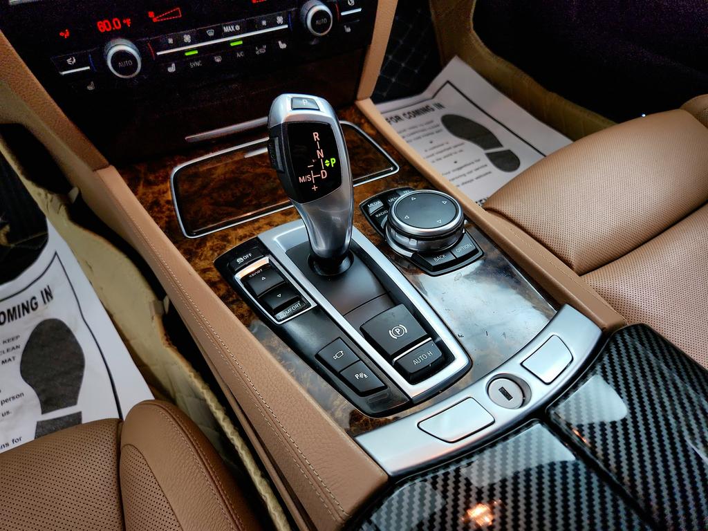 2015 BMW 7-Series 740li photo
