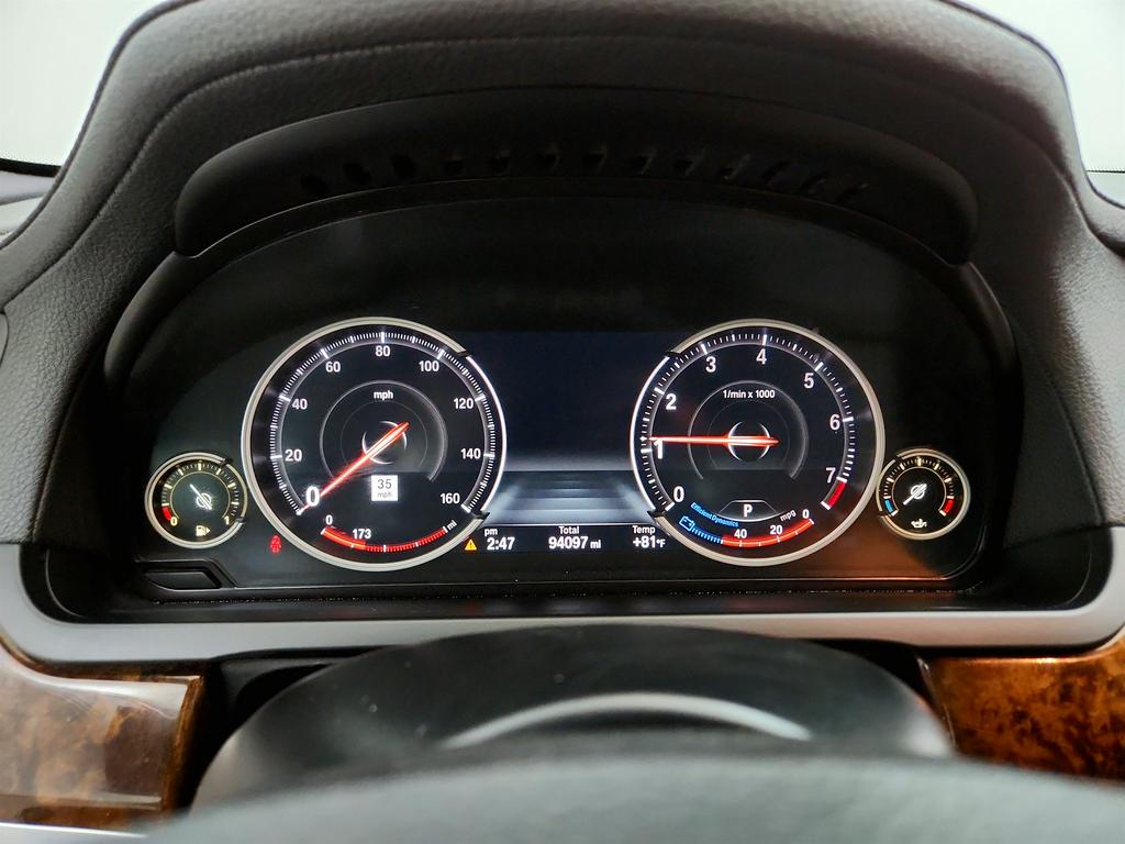 2015 BMW 7-Series 740li photo