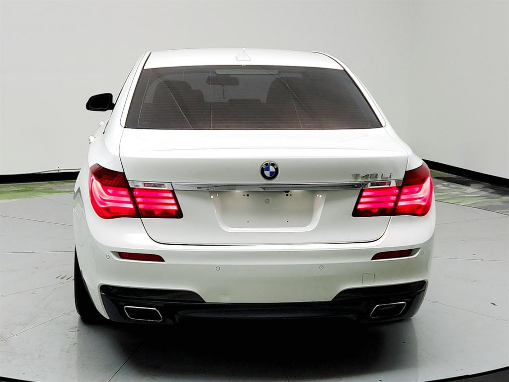 2015 BMW 7-Series 740li photo
