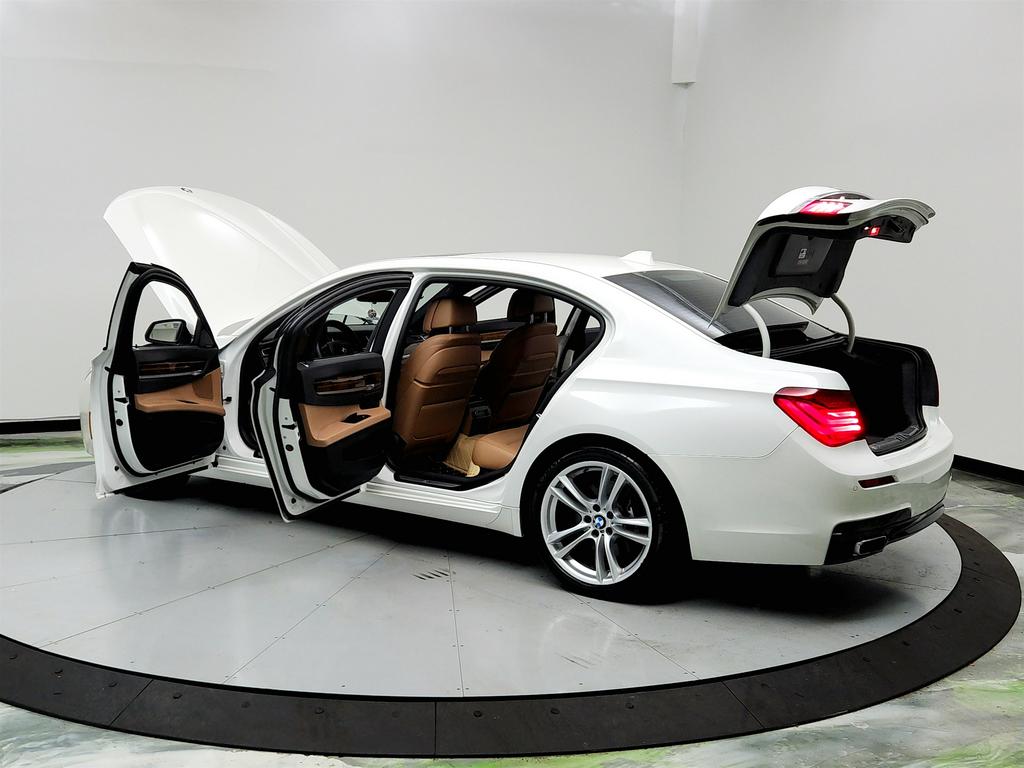 2015 BMW 7-Series 740li photo
