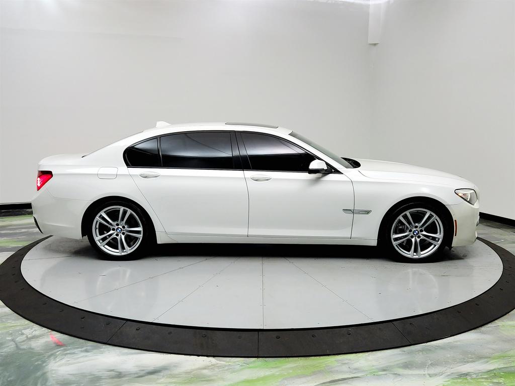 2015 BMW 7-Series 740li photo