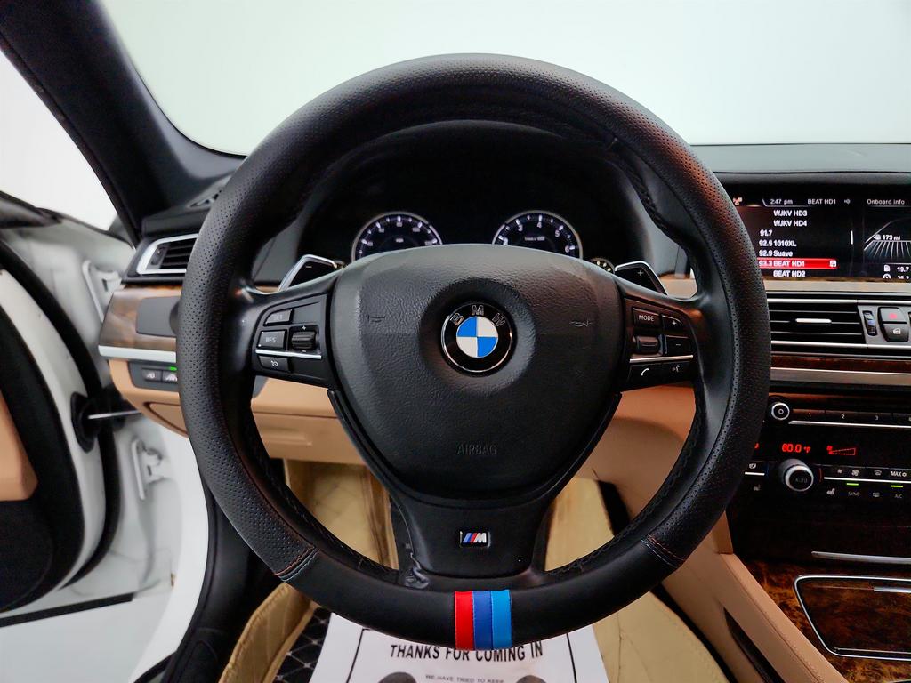 2015 BMW 7-Series 740li photo