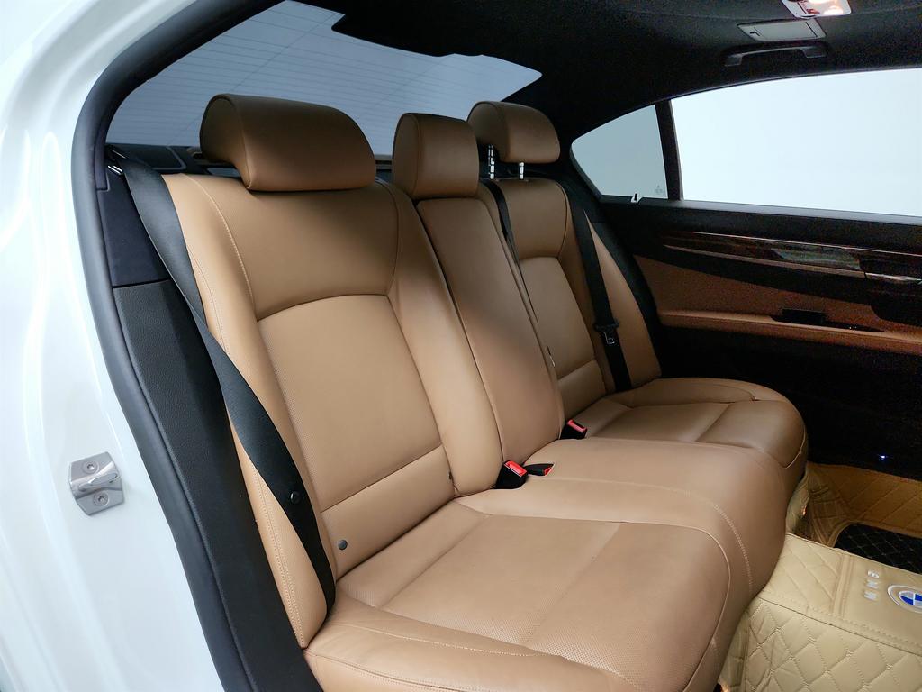 2015 BMW 7-Series 740li photo