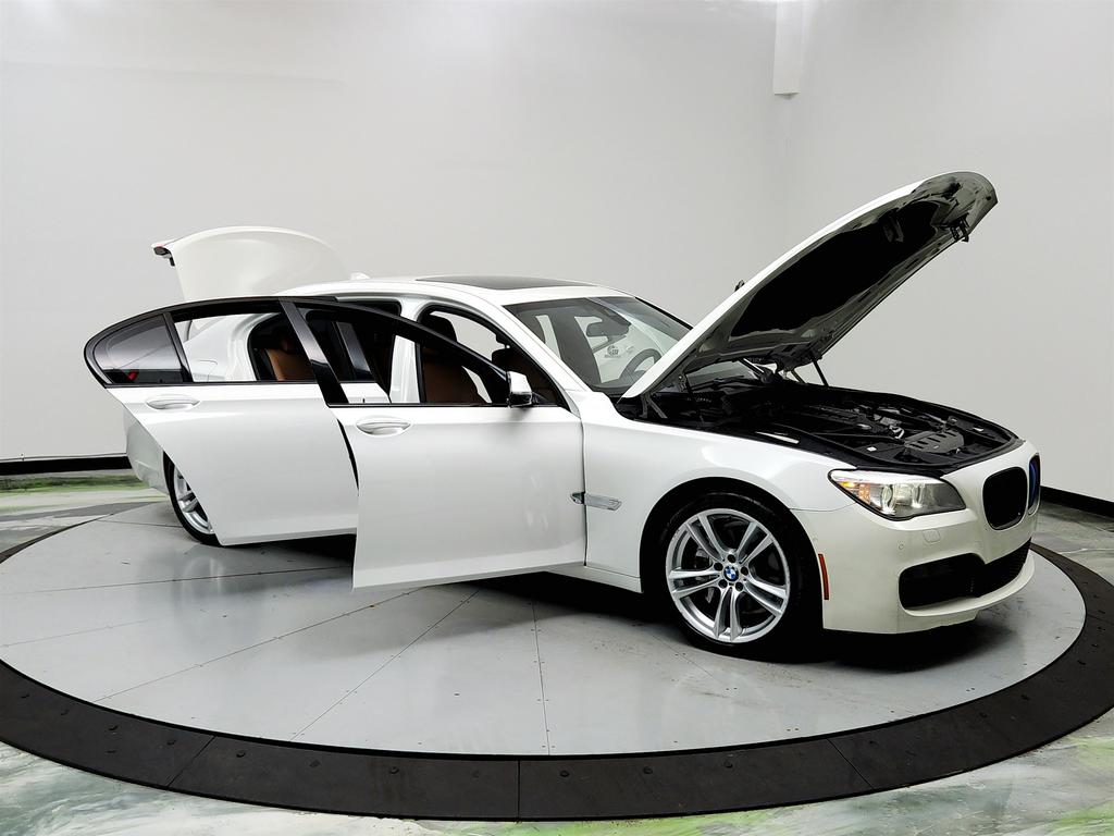 2015 BMW 7-Series 740li photo