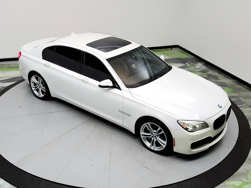 2015 BMW 7-Series 740li photo