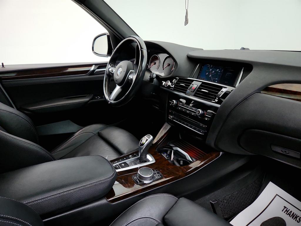 2017 BMW X3 Xdrive28i photo
