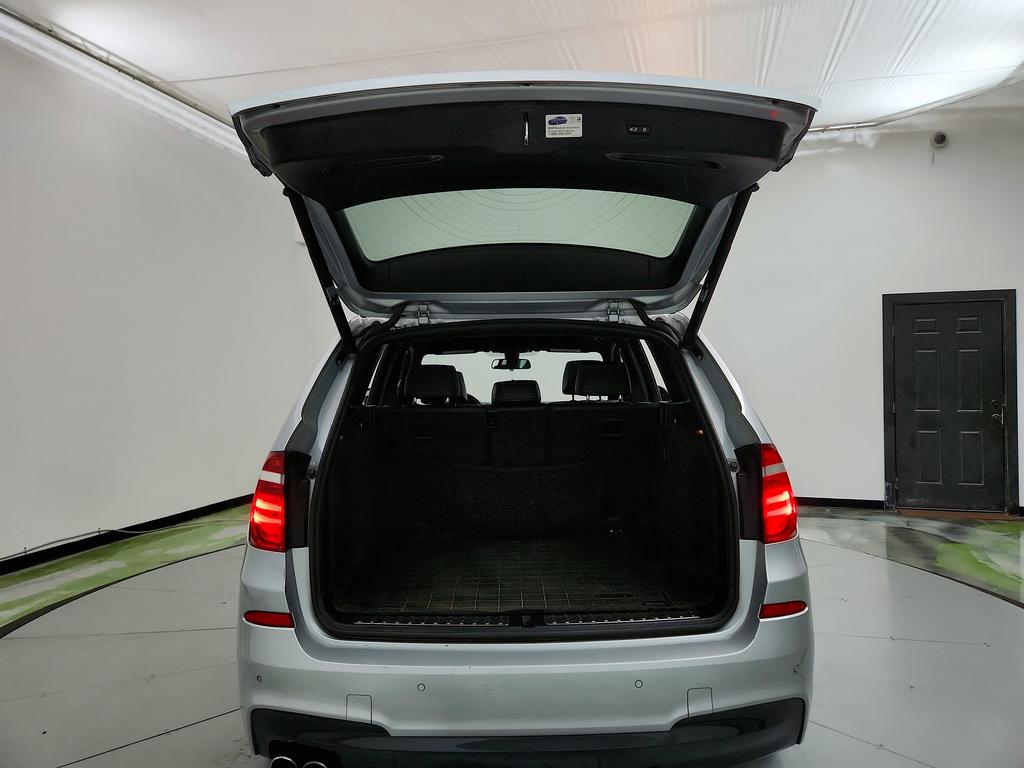 2017 BMW X3 Xdrive28i photo