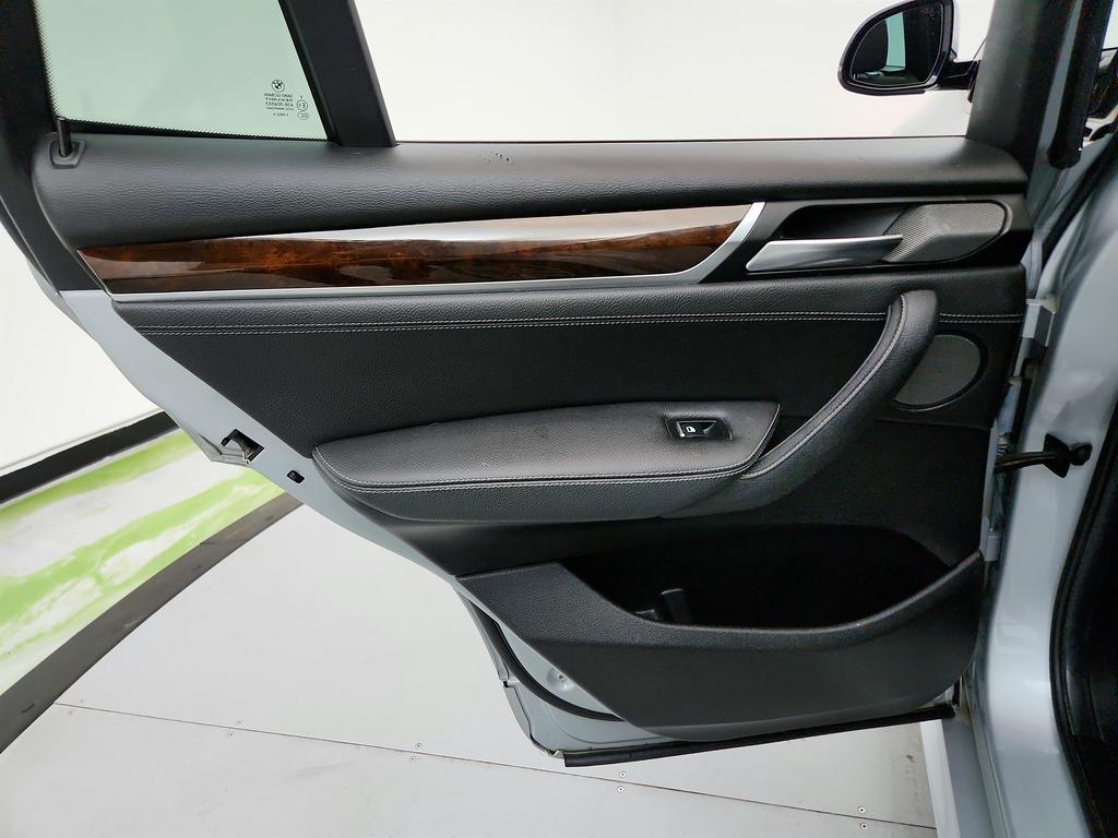 2017 BMW X3 Xdrive28i photo