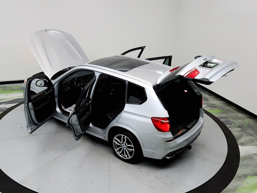 2017 BMW X3 Xdrive28i photo