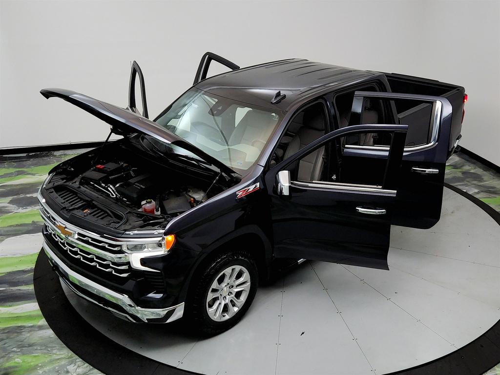 2023 Chevrolet Silverado 1500 LTZ photo