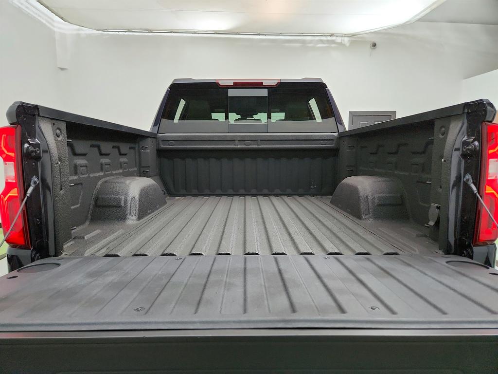 2023 Chevrolet Silverado 1500 LTZ photo