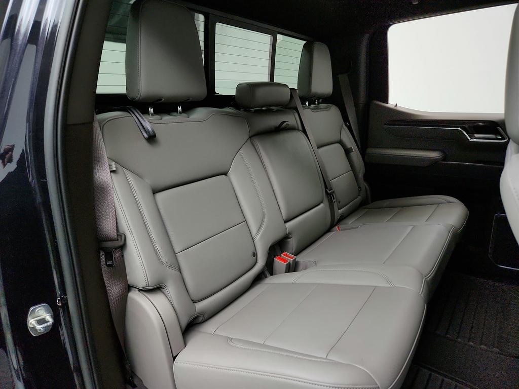 2023 Chevrolet Silverado 1500 LTZ photo