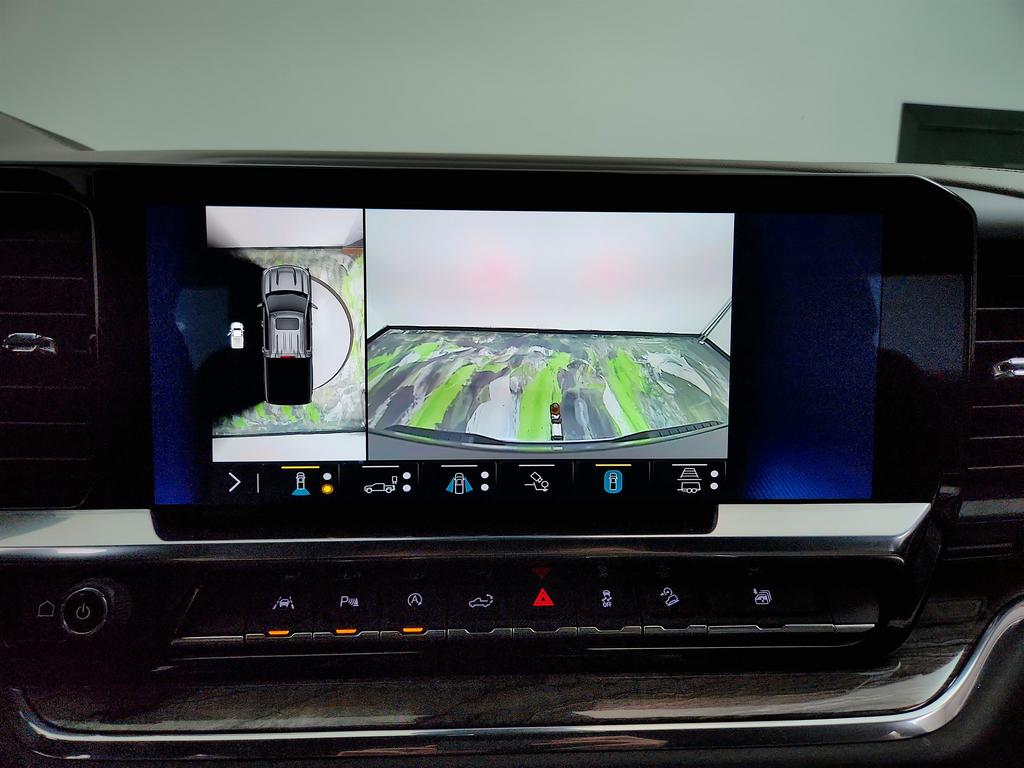 2023 Chevrolet Silverado 1500 LTZ photo