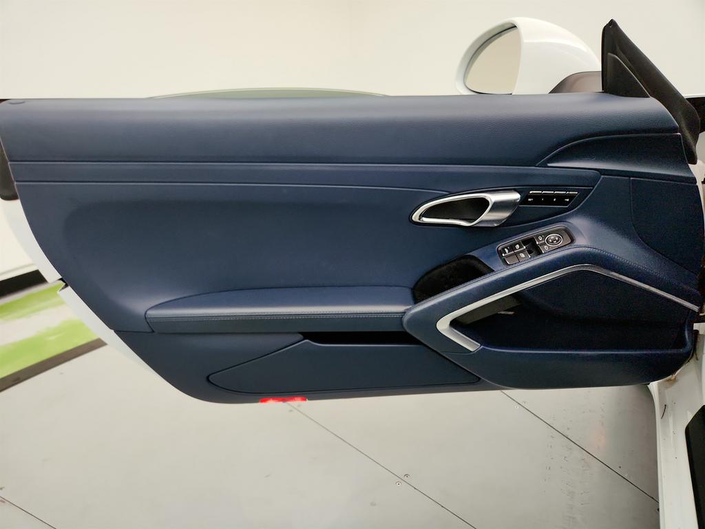 2014 Porsche 911 Carrera 4S photo