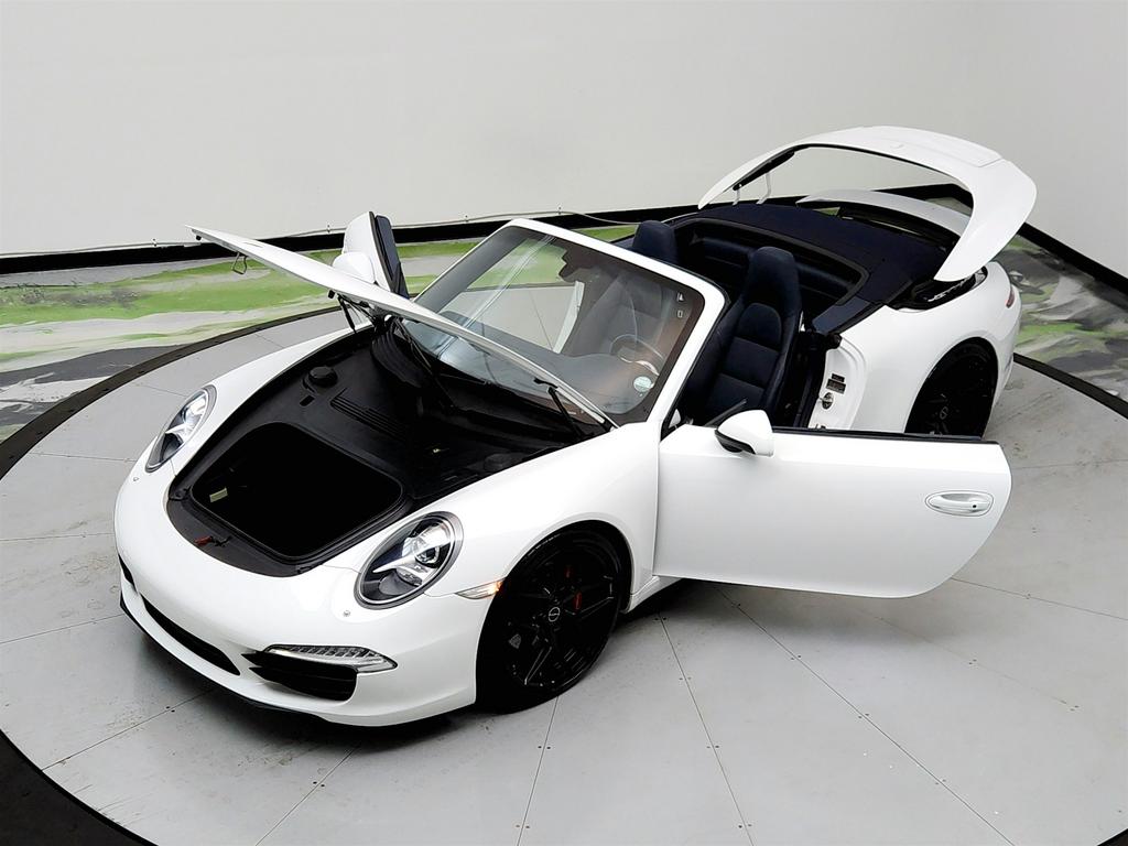 2014 Porsche 911 Carrera 4S photo