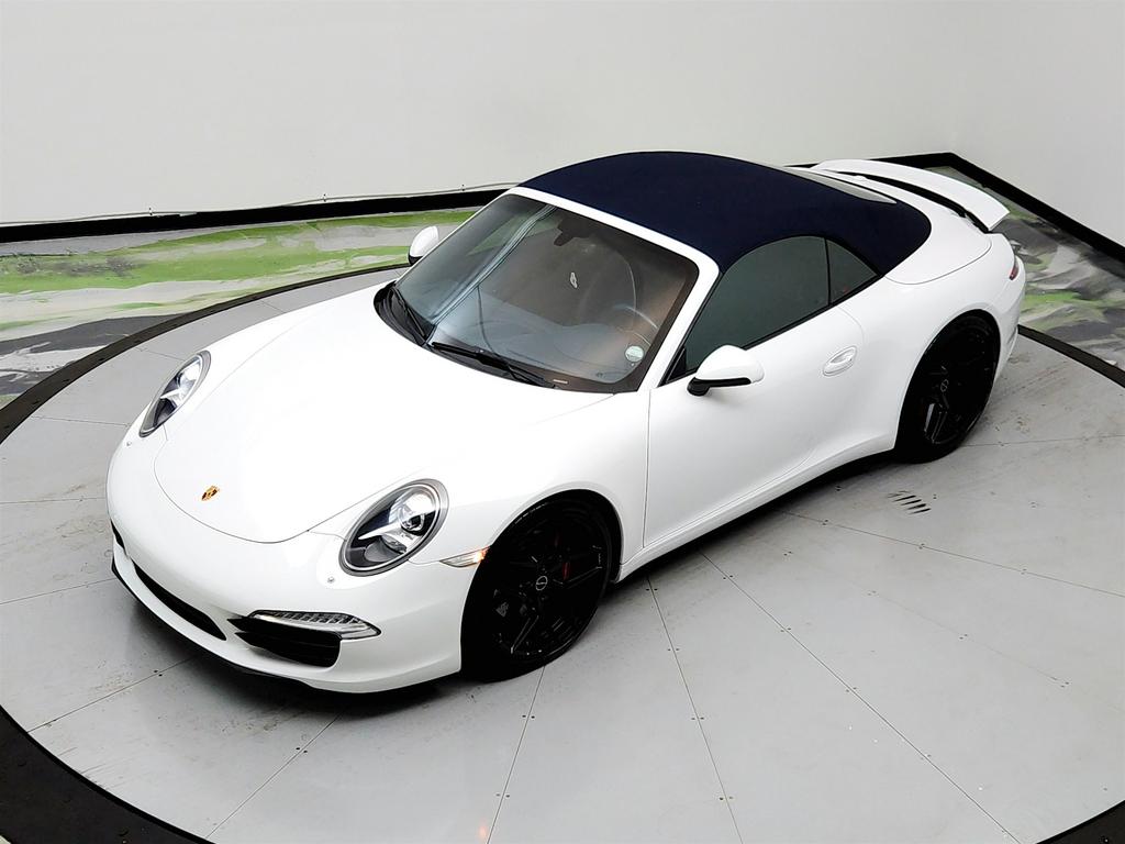 2014 Porsche 911 Carrera 4S photo