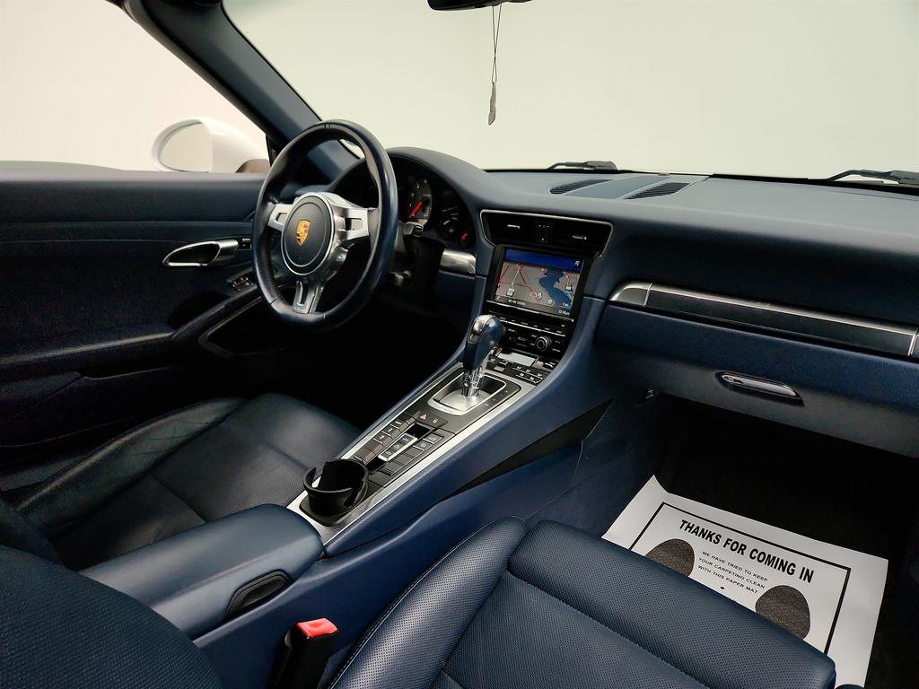 2014 Porsche 911 Carrera 4S photo