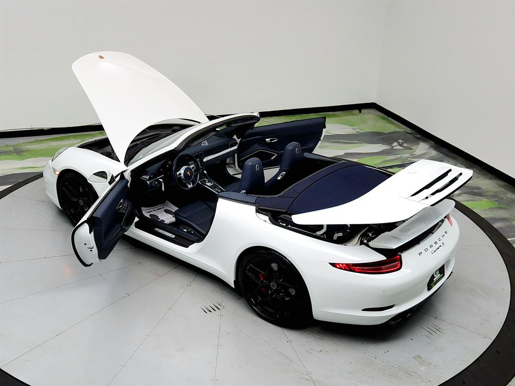 2014 Porsche 911 Carrera 4S photo