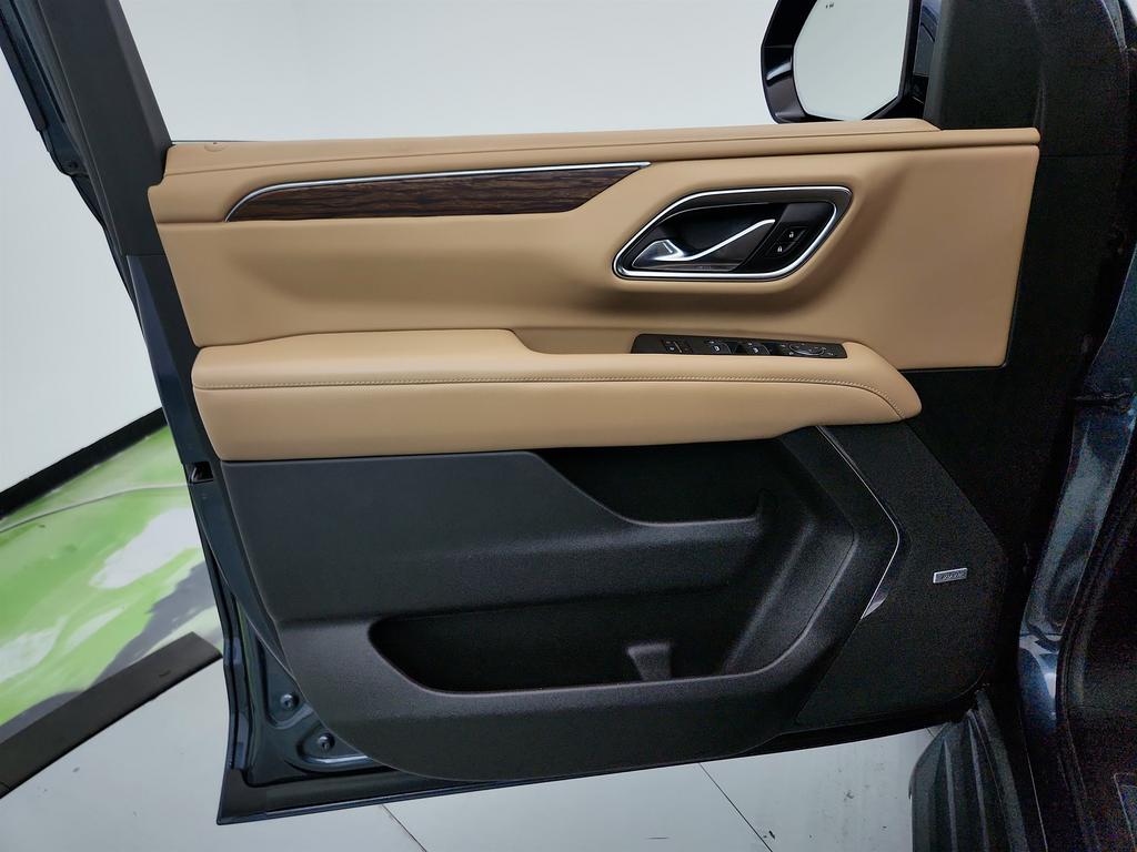 2021 Chevrolet Tahoe Premier photo